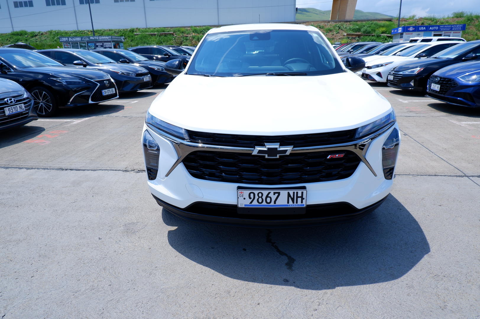 Chevrolet Trax 2023 — photo 2