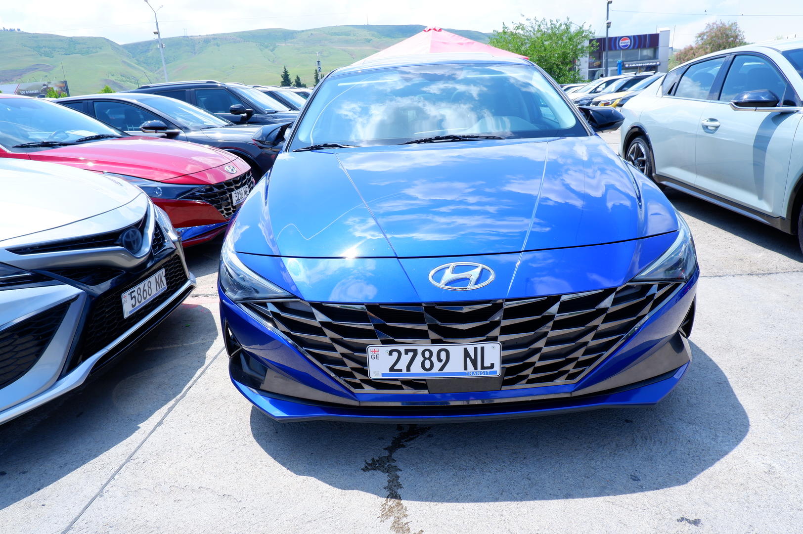 Hyundai Elantra 2022 — photo 2