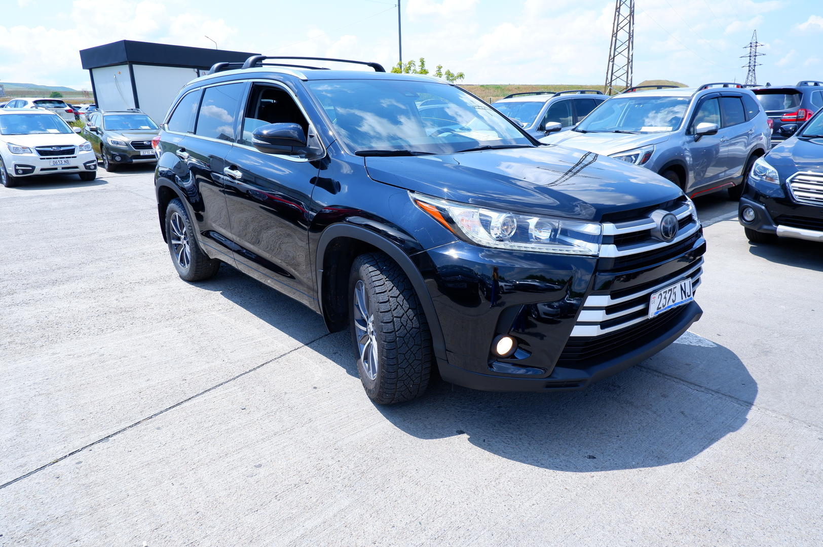 Toyota Highlander 2017 — photo 2