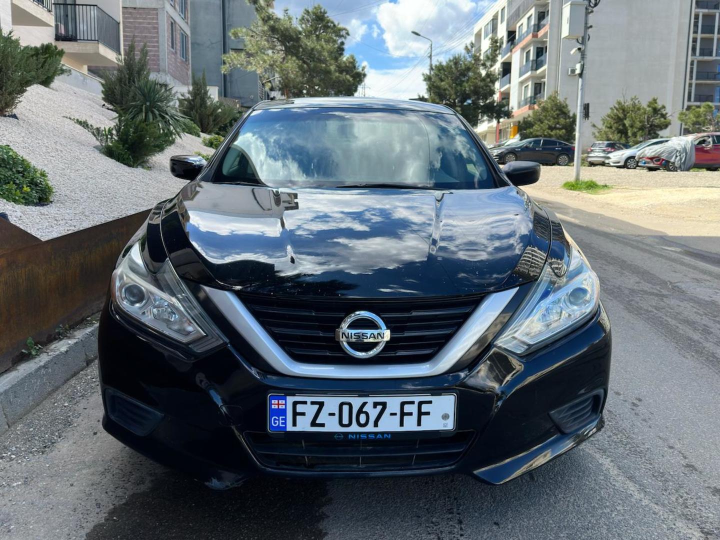 Nissan Altima 2017 — photo 2