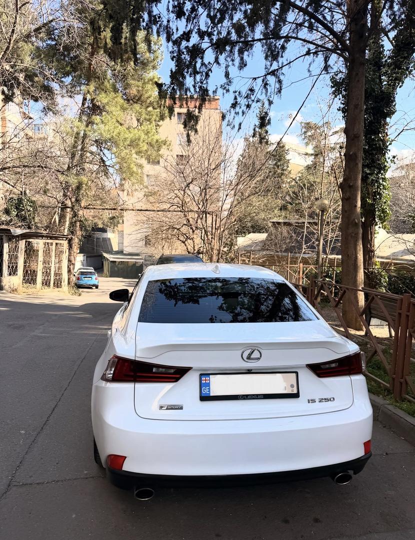 Lexus IS 250 2014 — photo 2