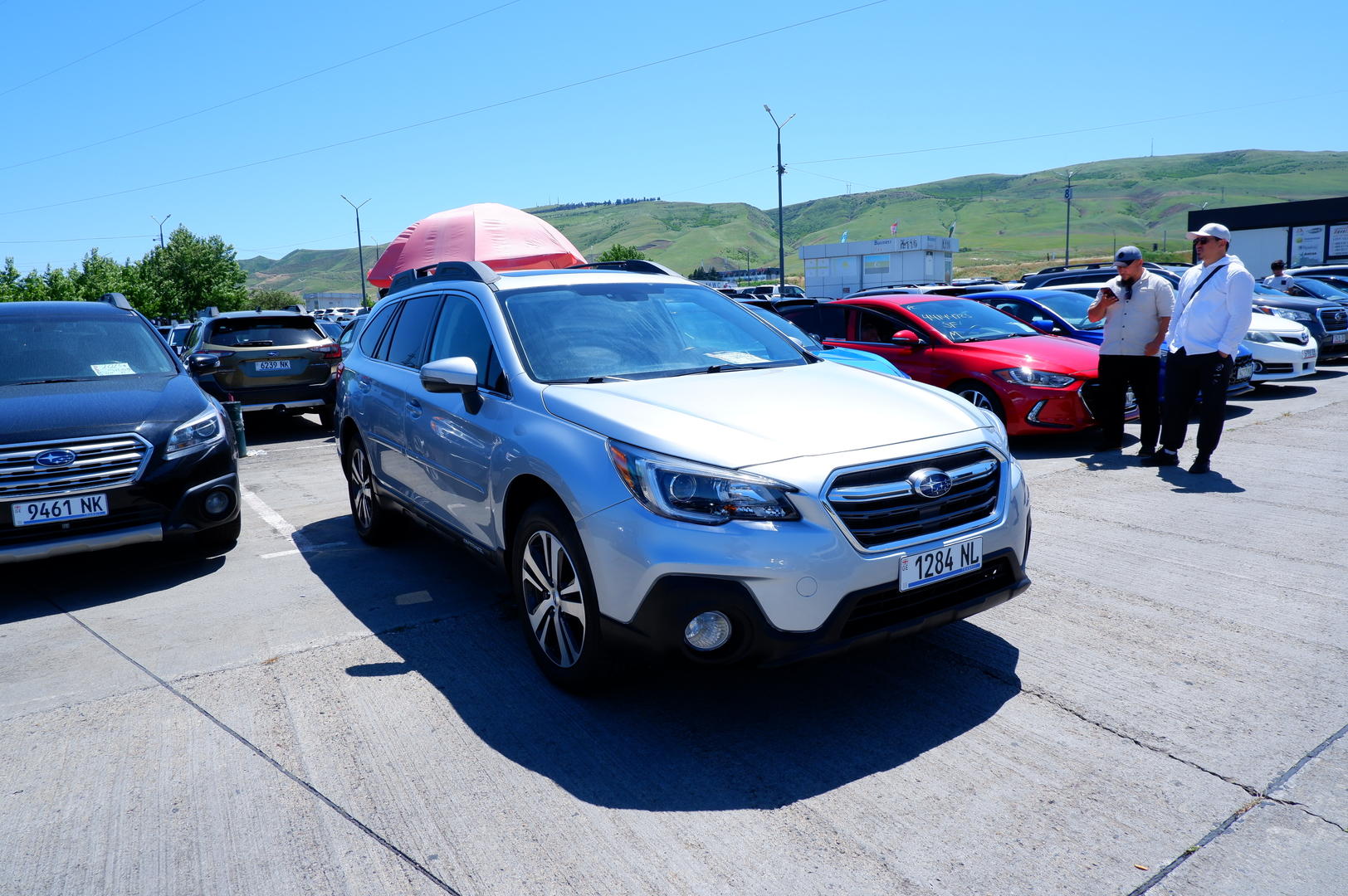 Subaru Outback 2018 — photo 2