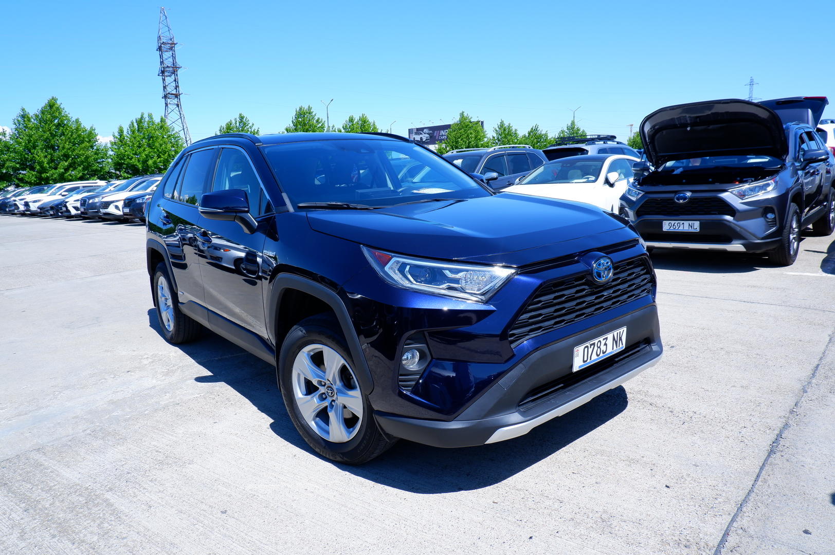 Toyota RAV4 2020 — photo 2