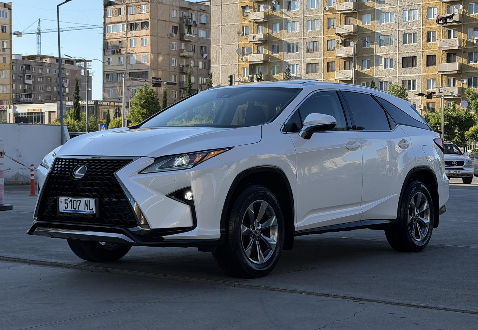 Lexus RX 350 2017 — photo 2