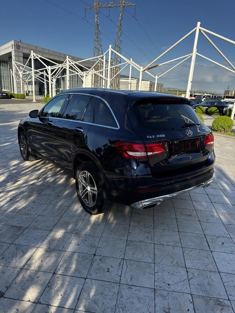 Mercedes-Benz GLC 300 2016 — photo 2