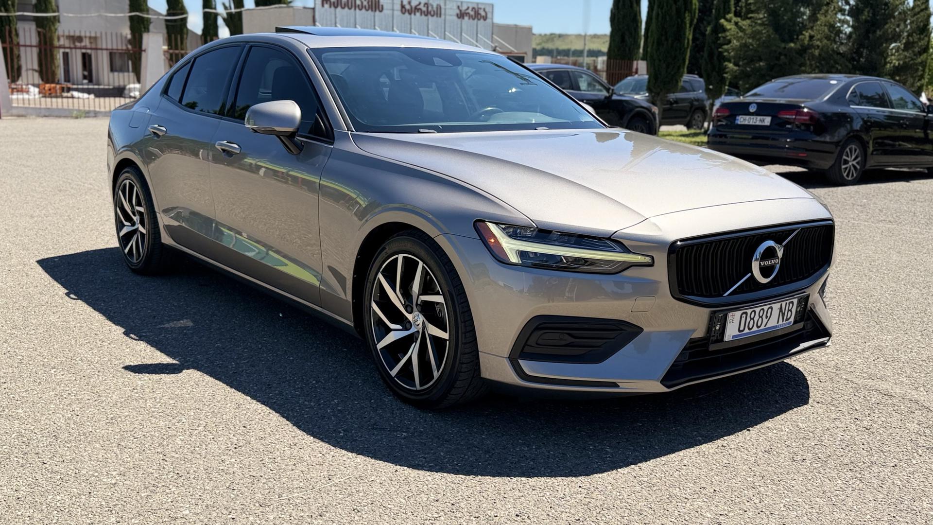 Volvo S60 2019 — photo 2