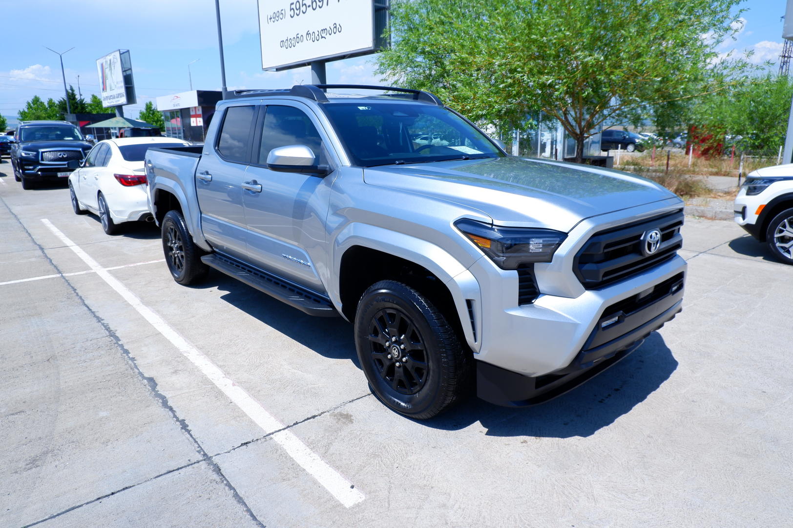 Toyota Tacoma 2024 — photo 2