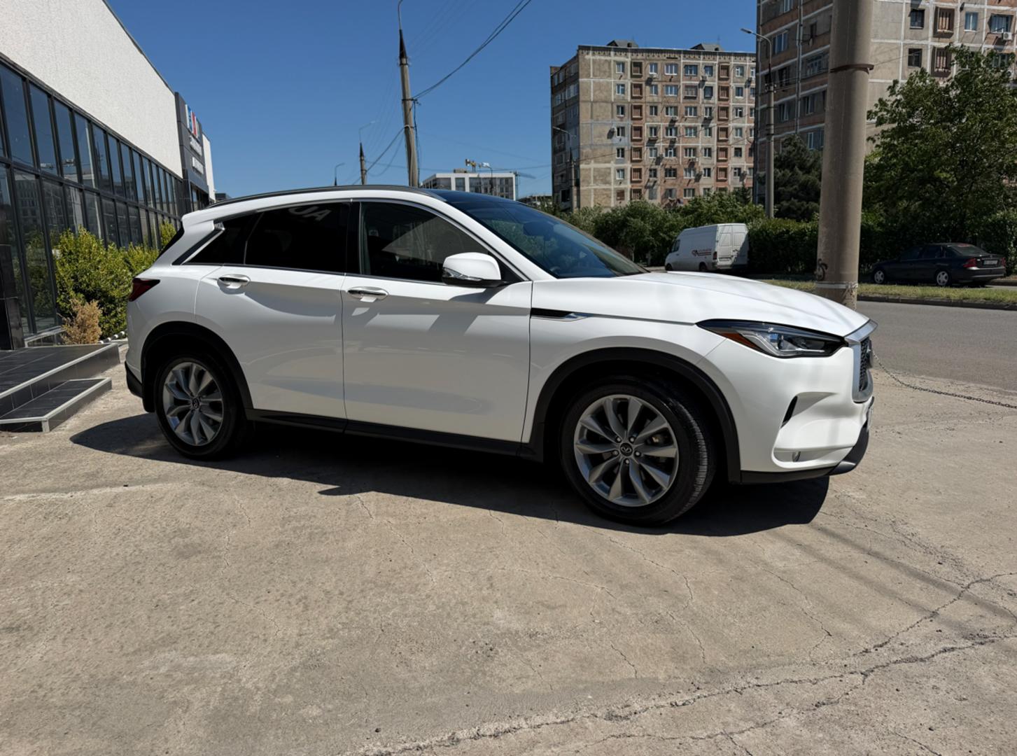 Infiniti QX50 2022 — photo 2