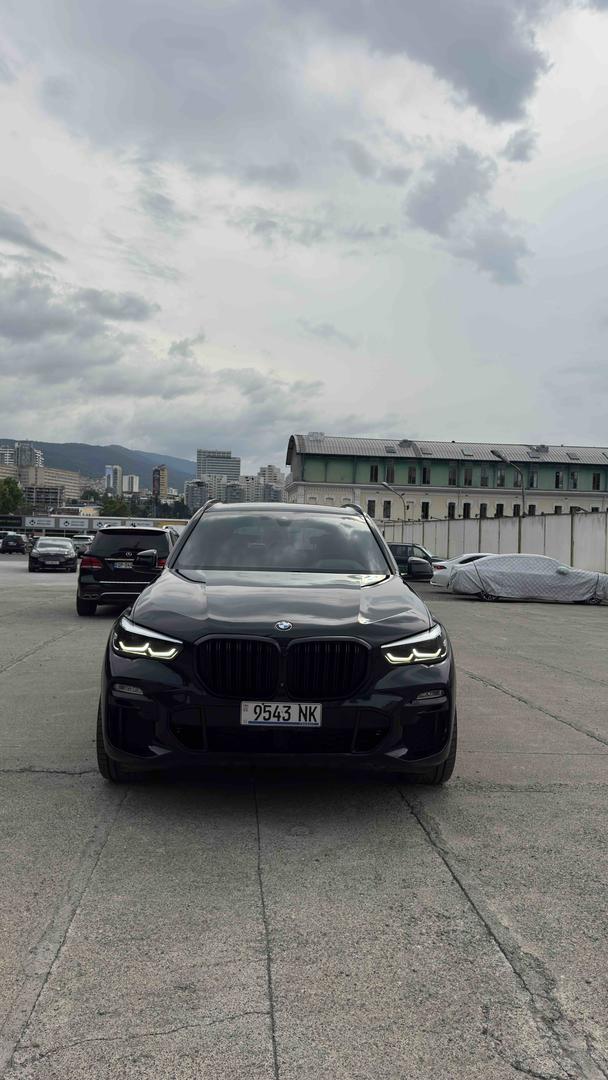 BMW X5 2019 — photo 2