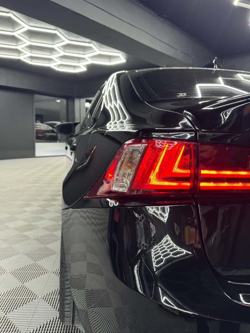 Lexus IS 250 2015 — photo 2