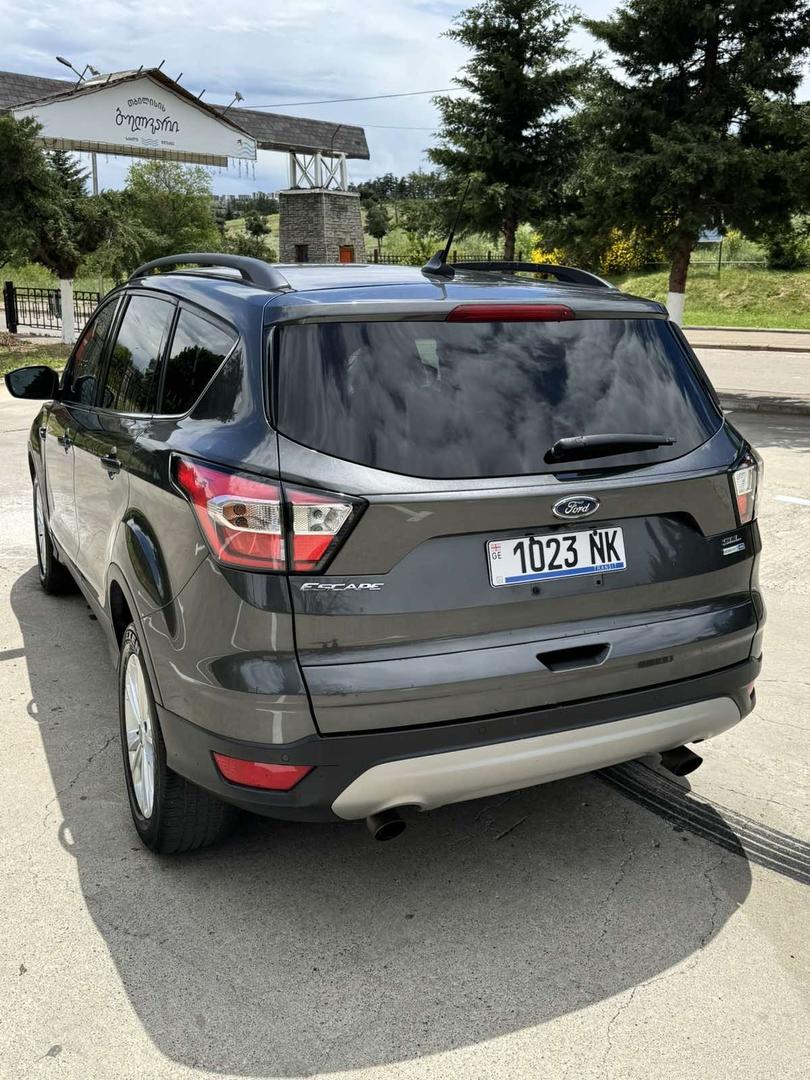 Ford Escape 2018 — photo 2
