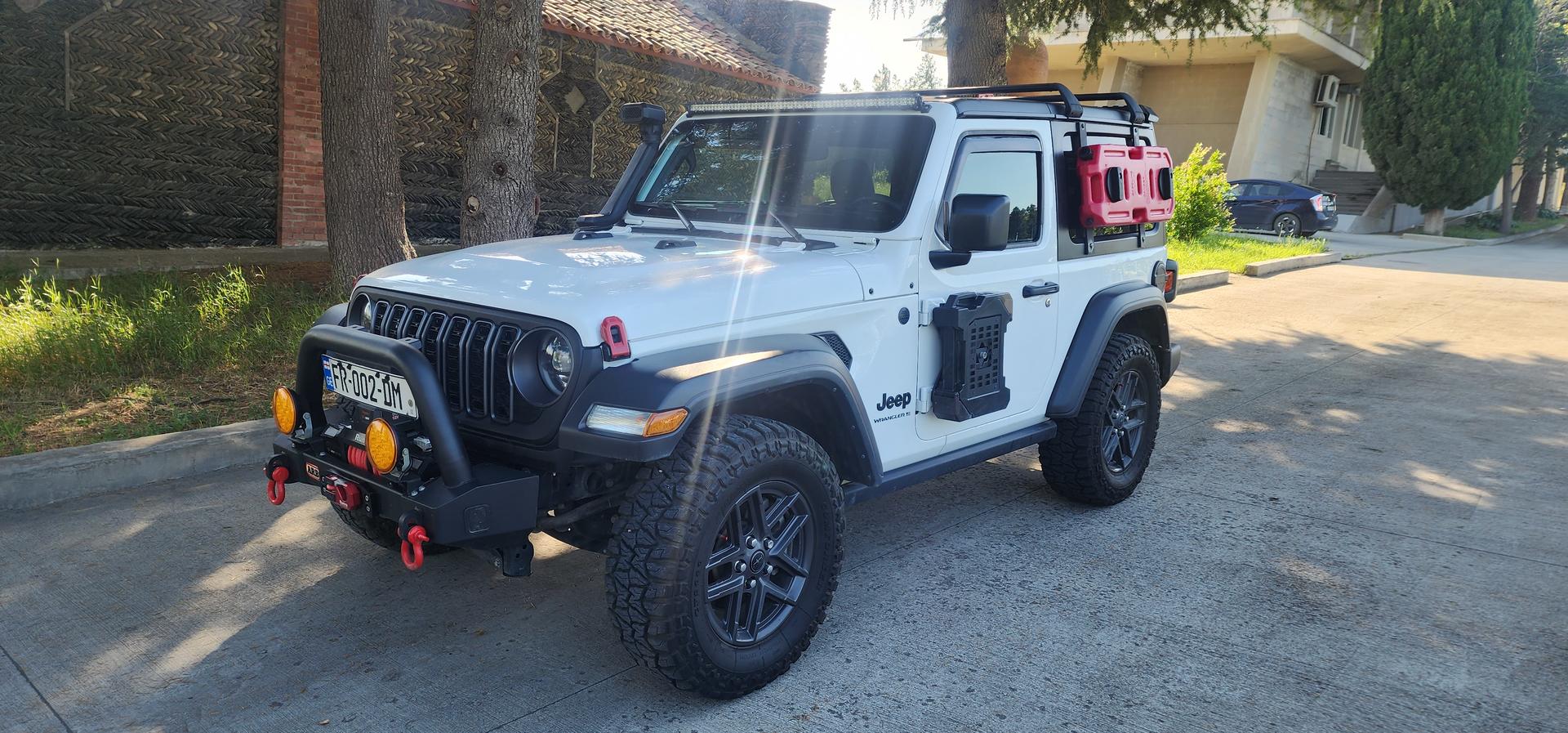 Jeep Wrangler 2024 — photo 2