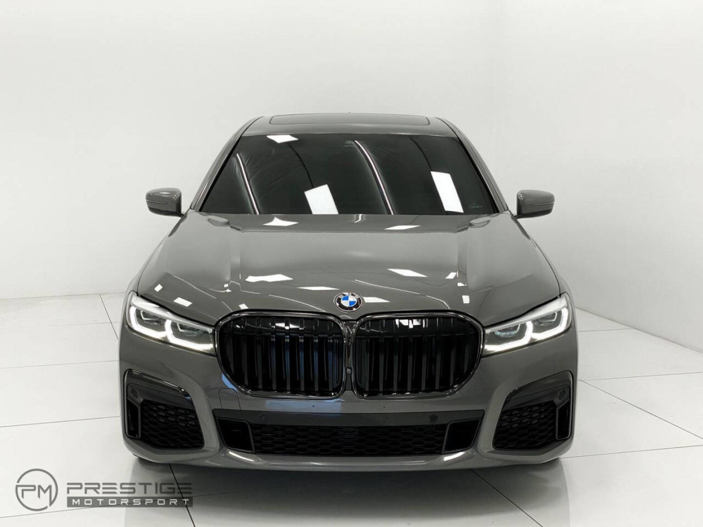 BMW 740