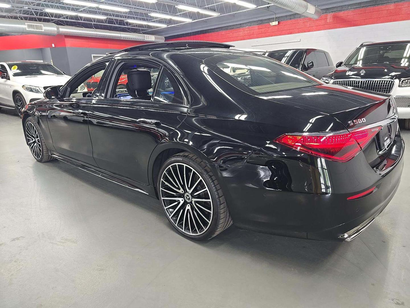 Mercedes-Benz S 580 2023 — photo 2