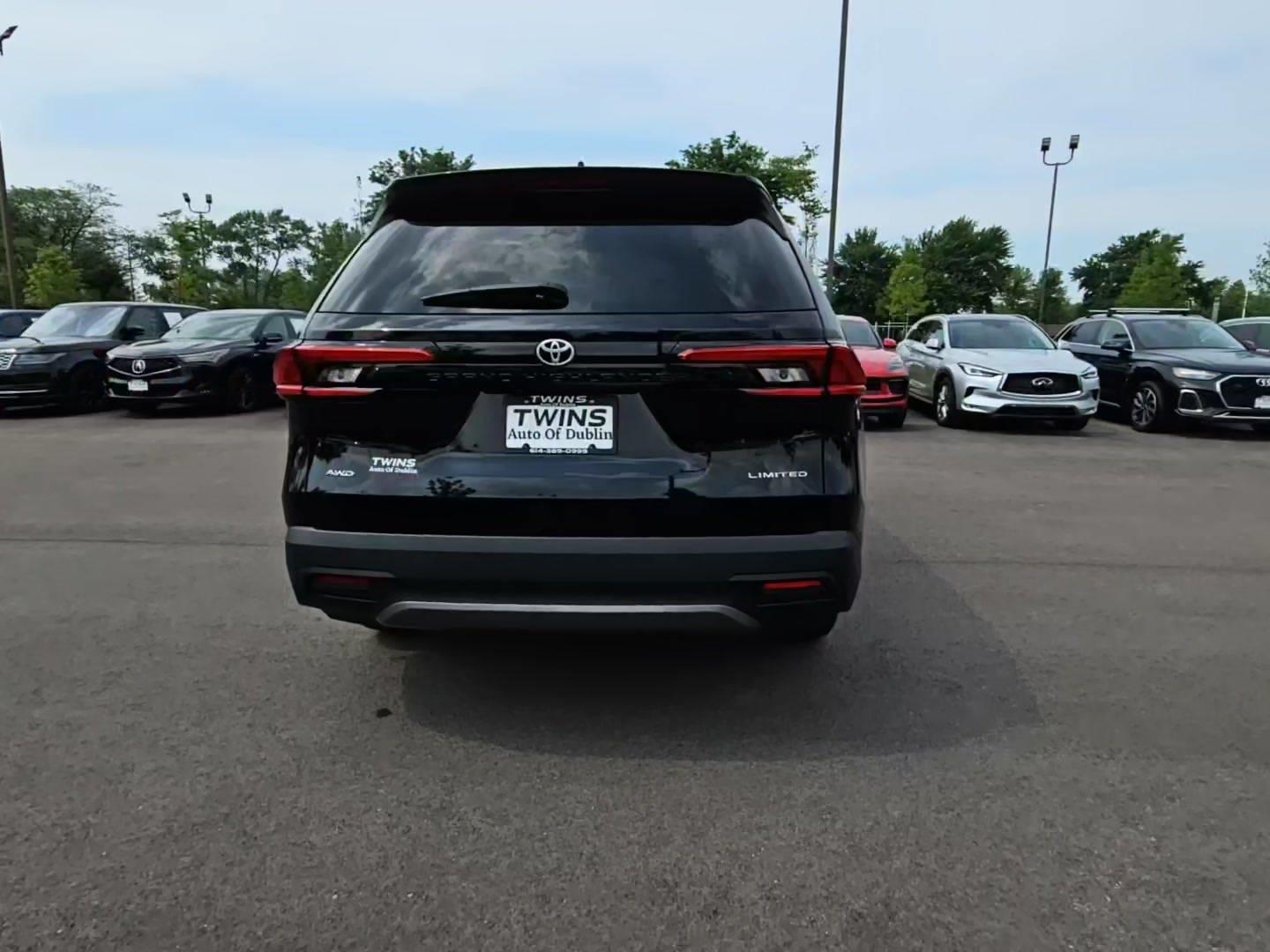 Toyota Highlander 2024 — photo 2