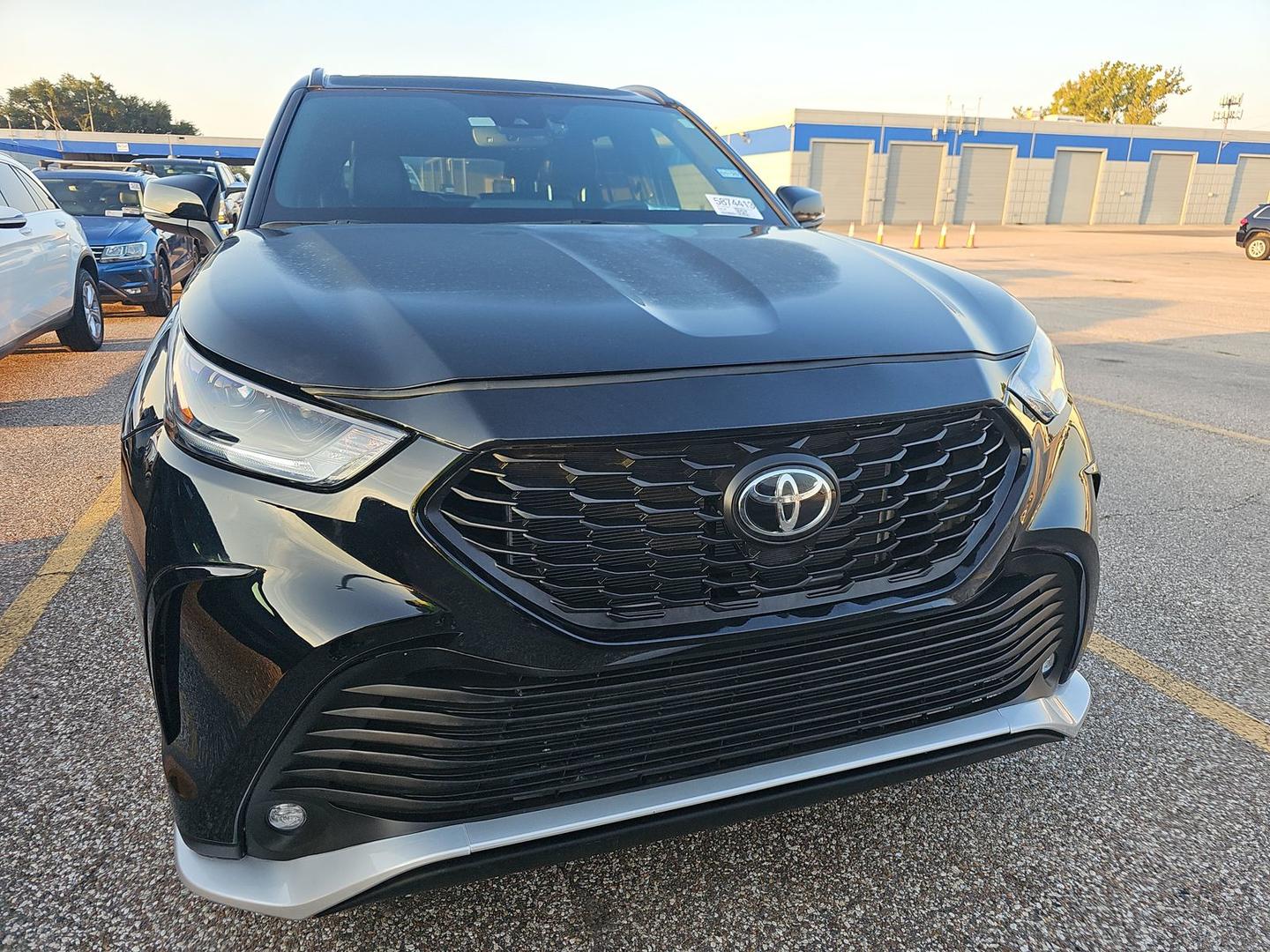 Toyota Highlander 2024 — photo 2