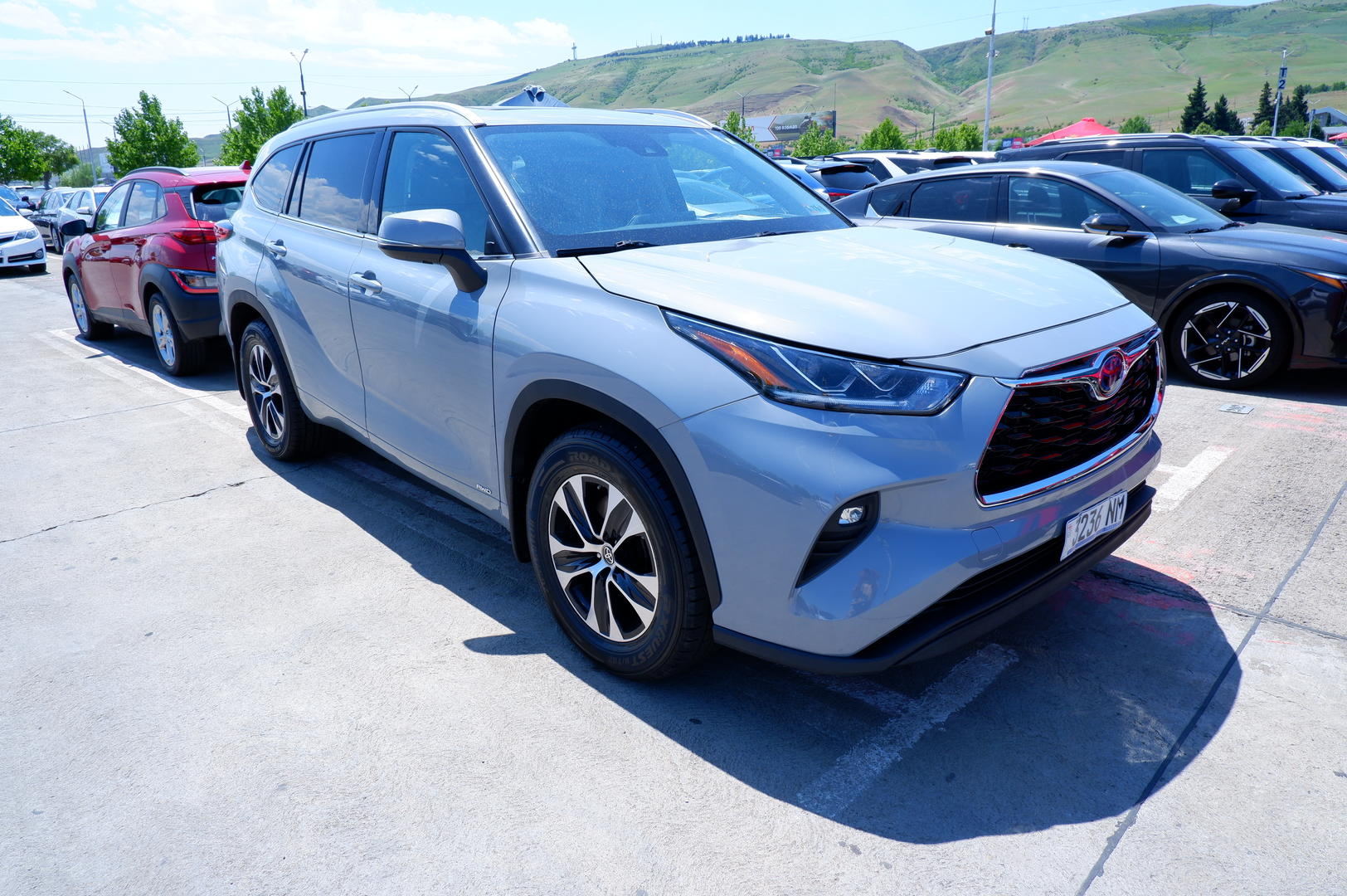 Toyota Highlander 2022 — photo 2