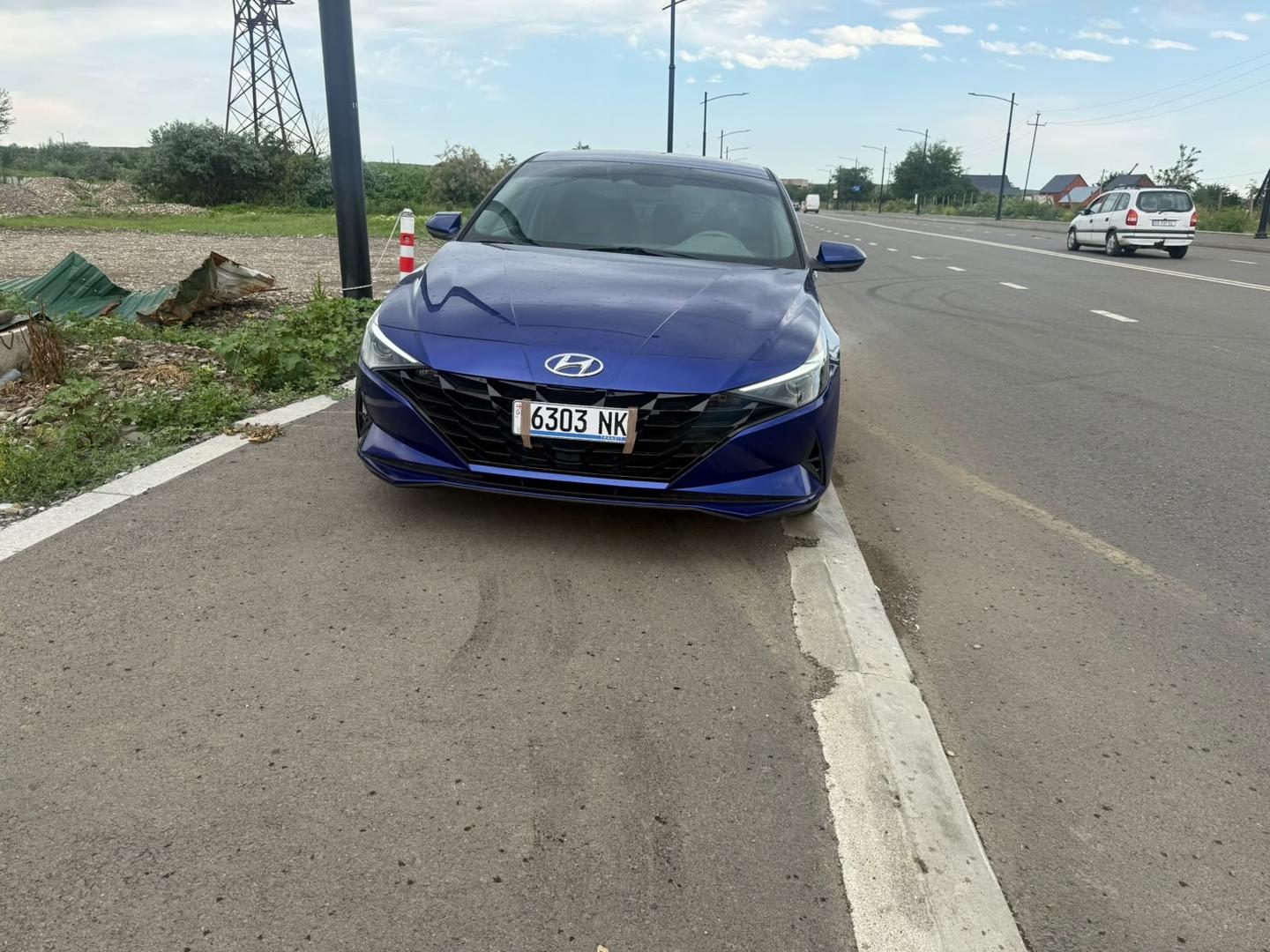 Hyundai Elantra 2021 — photo 2