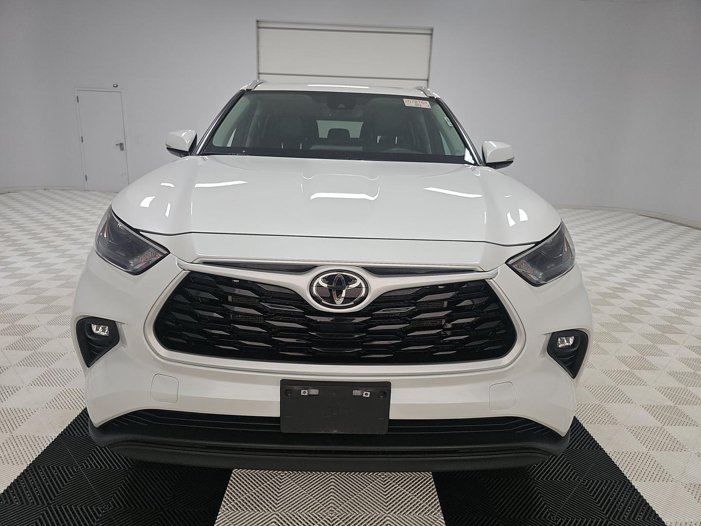 Toyota Highlander 2024 — photo 2