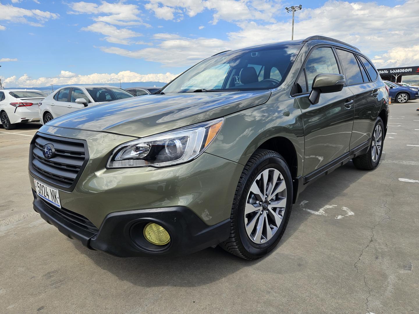 Subaru Outback 2017 — photo 2