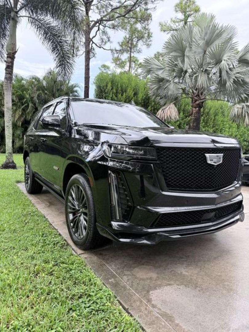 Cadillac Escalade 2024 — photo 2