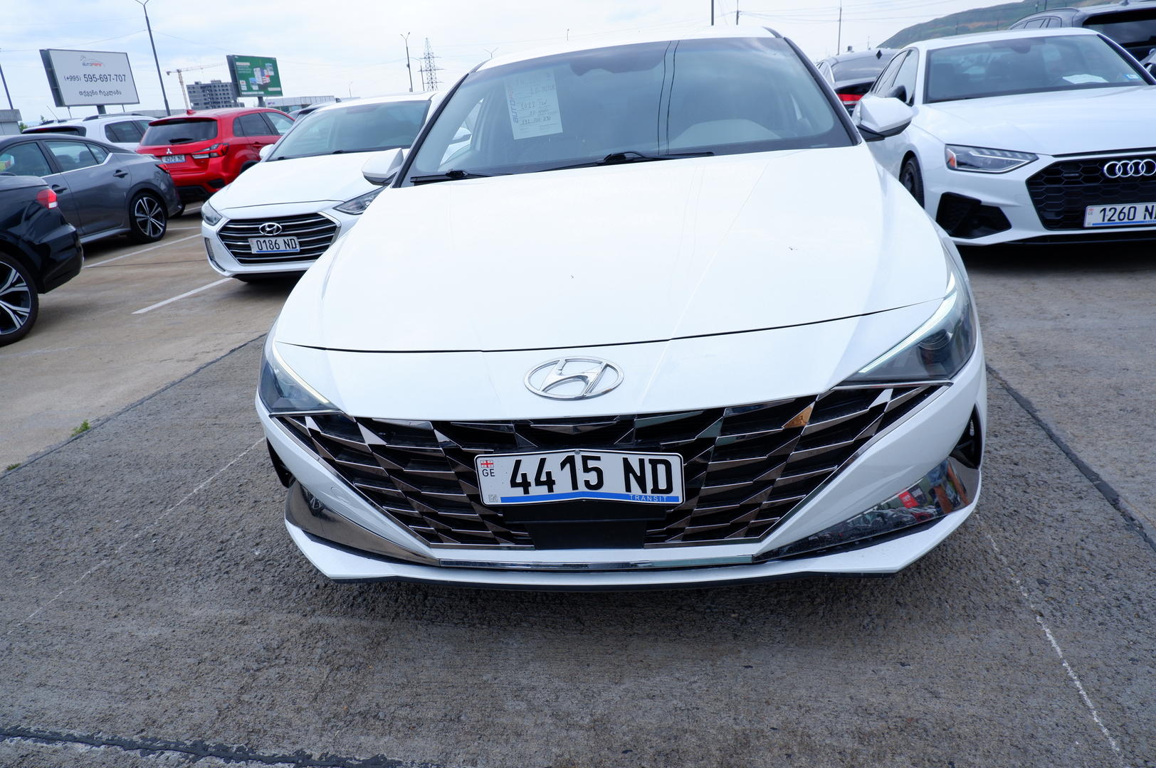 Hyundai Elantra 2022 — photo 2