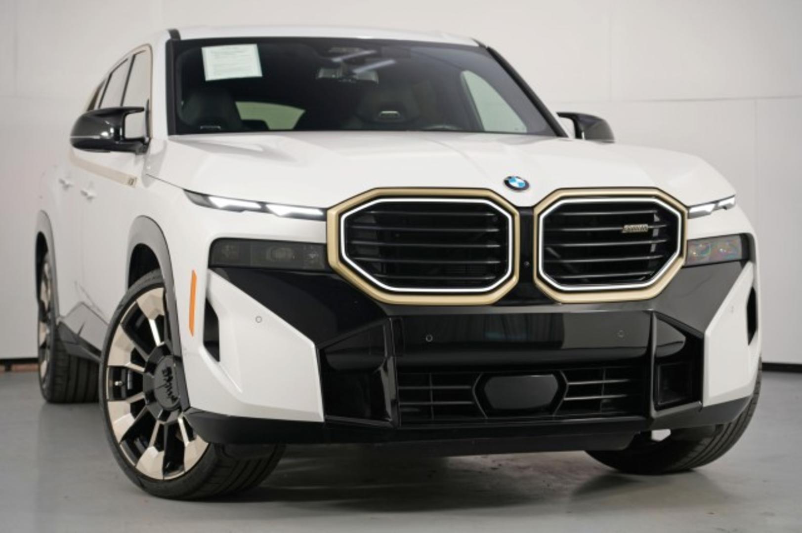 BMW XM 2024 — photo 2