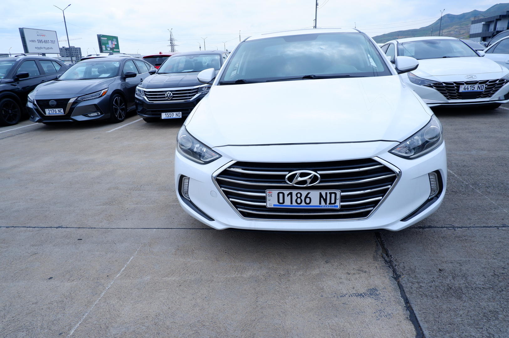 Hyundai Elantra 2018 — photo 2
