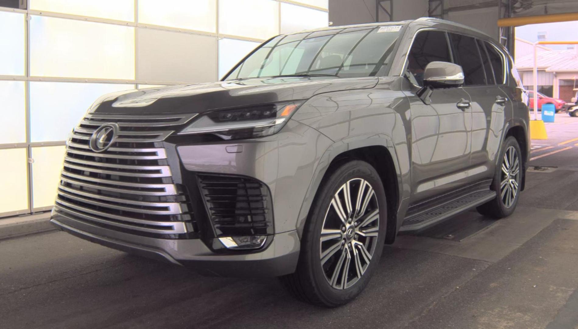 Lexus lx 600