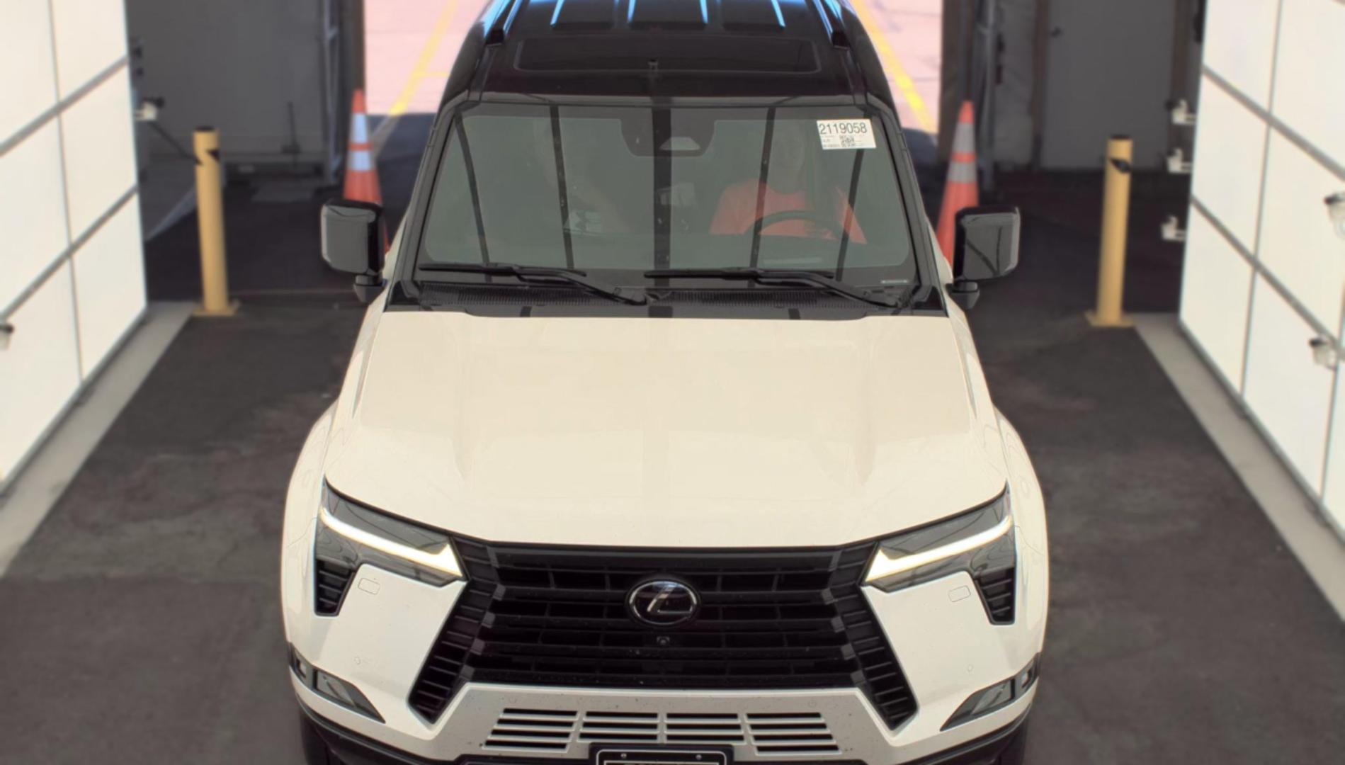 Lexus GX 550 2024 — photo 2