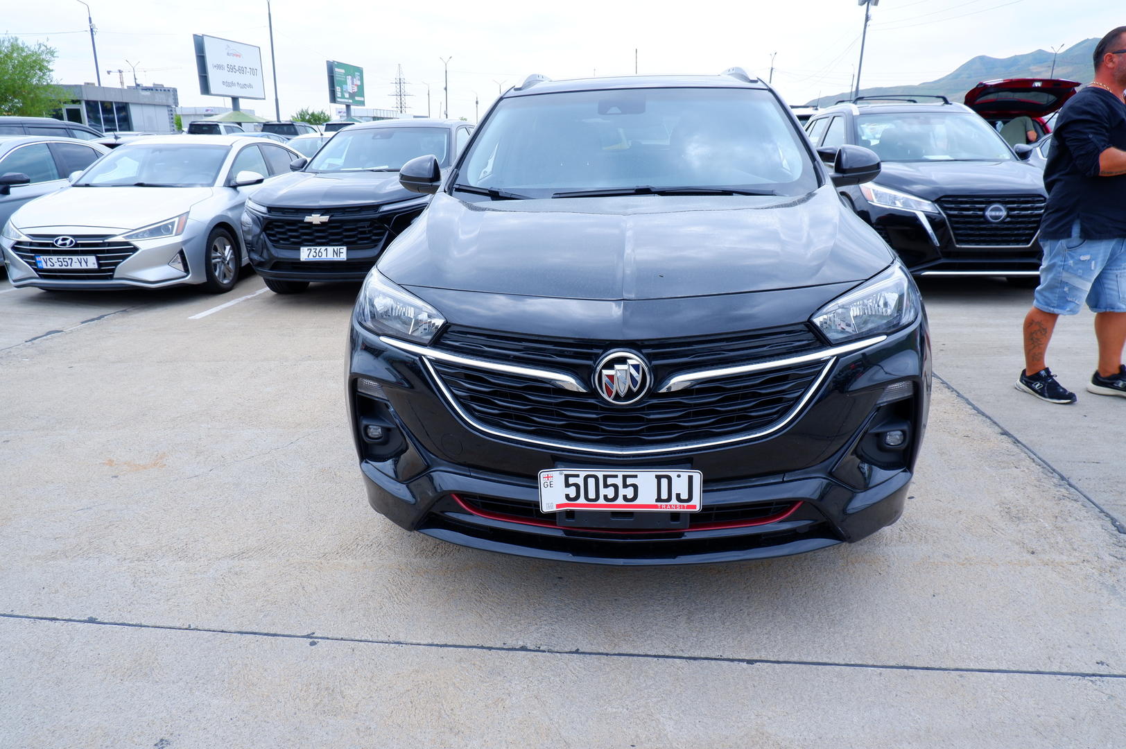 Buick Encore 2022 — photo 2