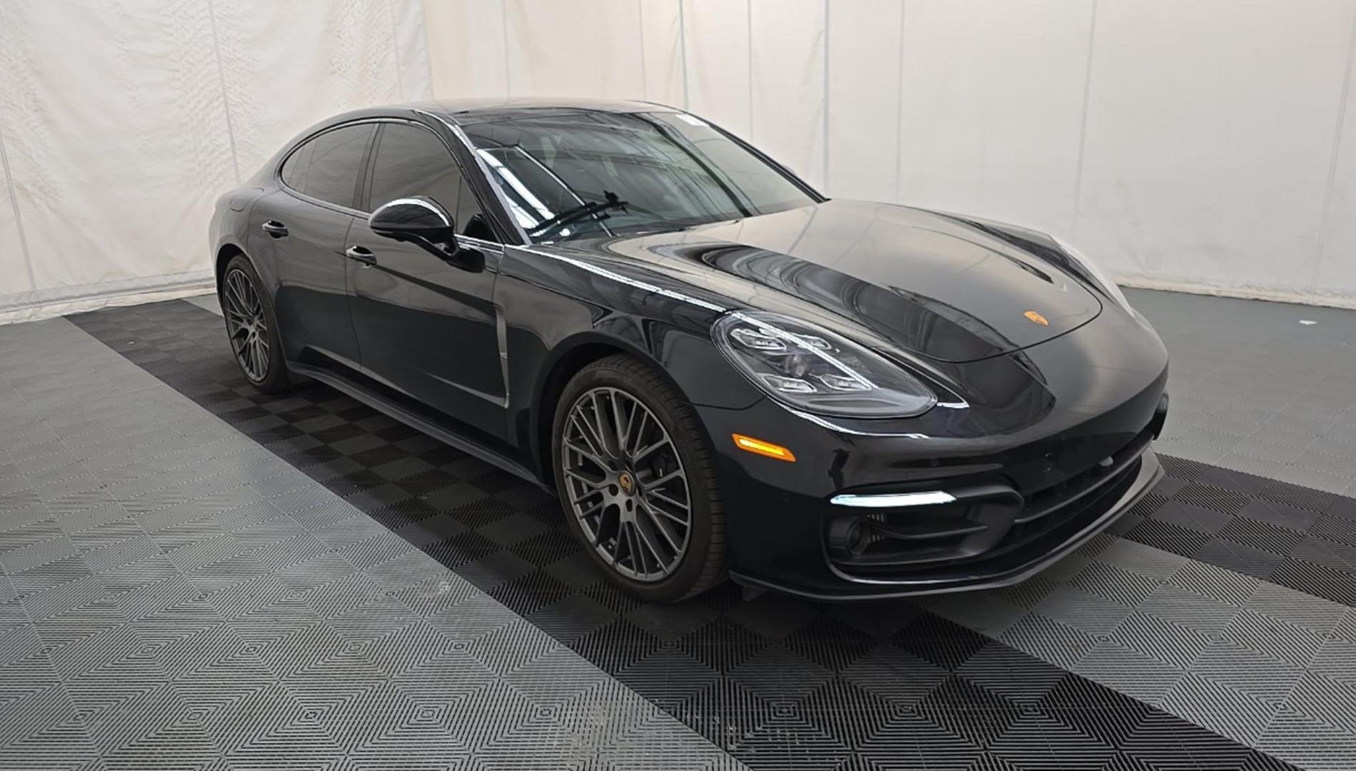 Porsche Panamera 2023 — photo 2