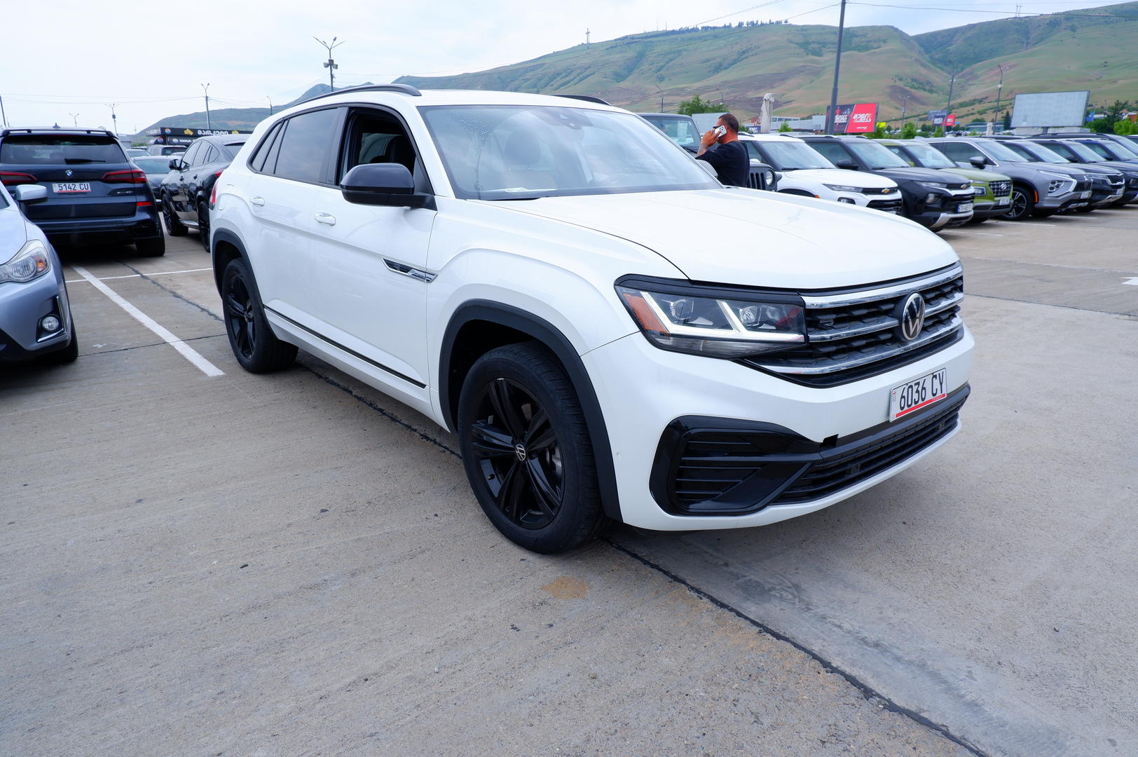 Volkswagen Atlas 2023 — photo 2