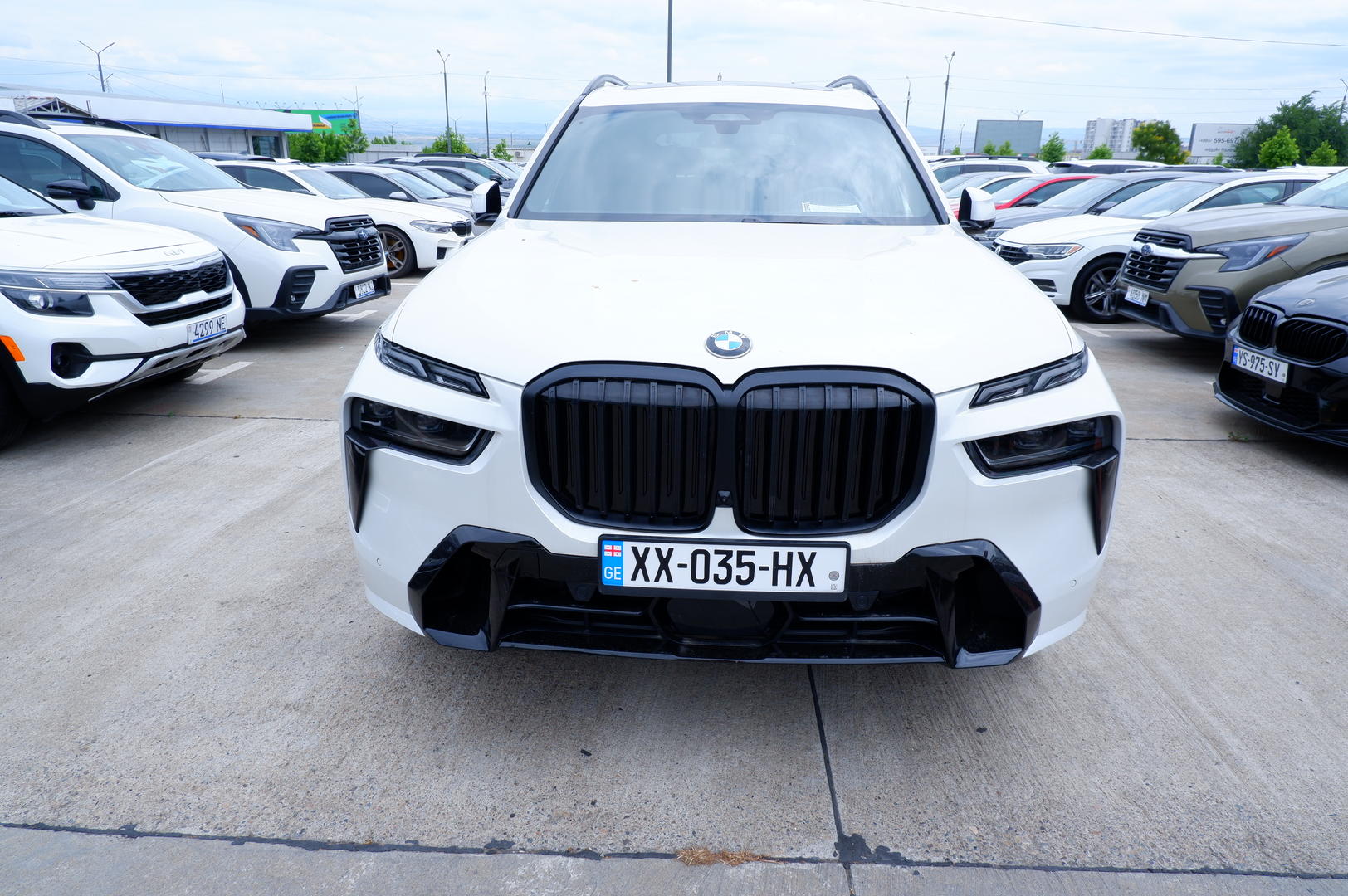 BMW X7 2023 — photo 2