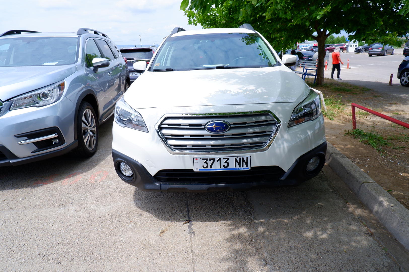 Subaru Outback 2016 — photo 2