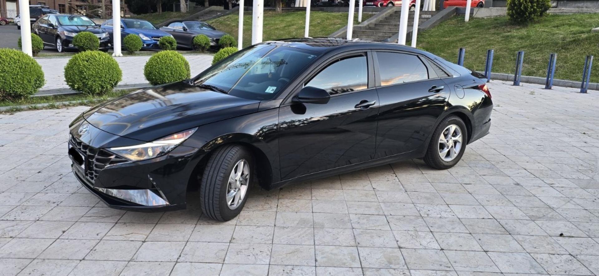 Hyundai Elantra 2021 — photo 2