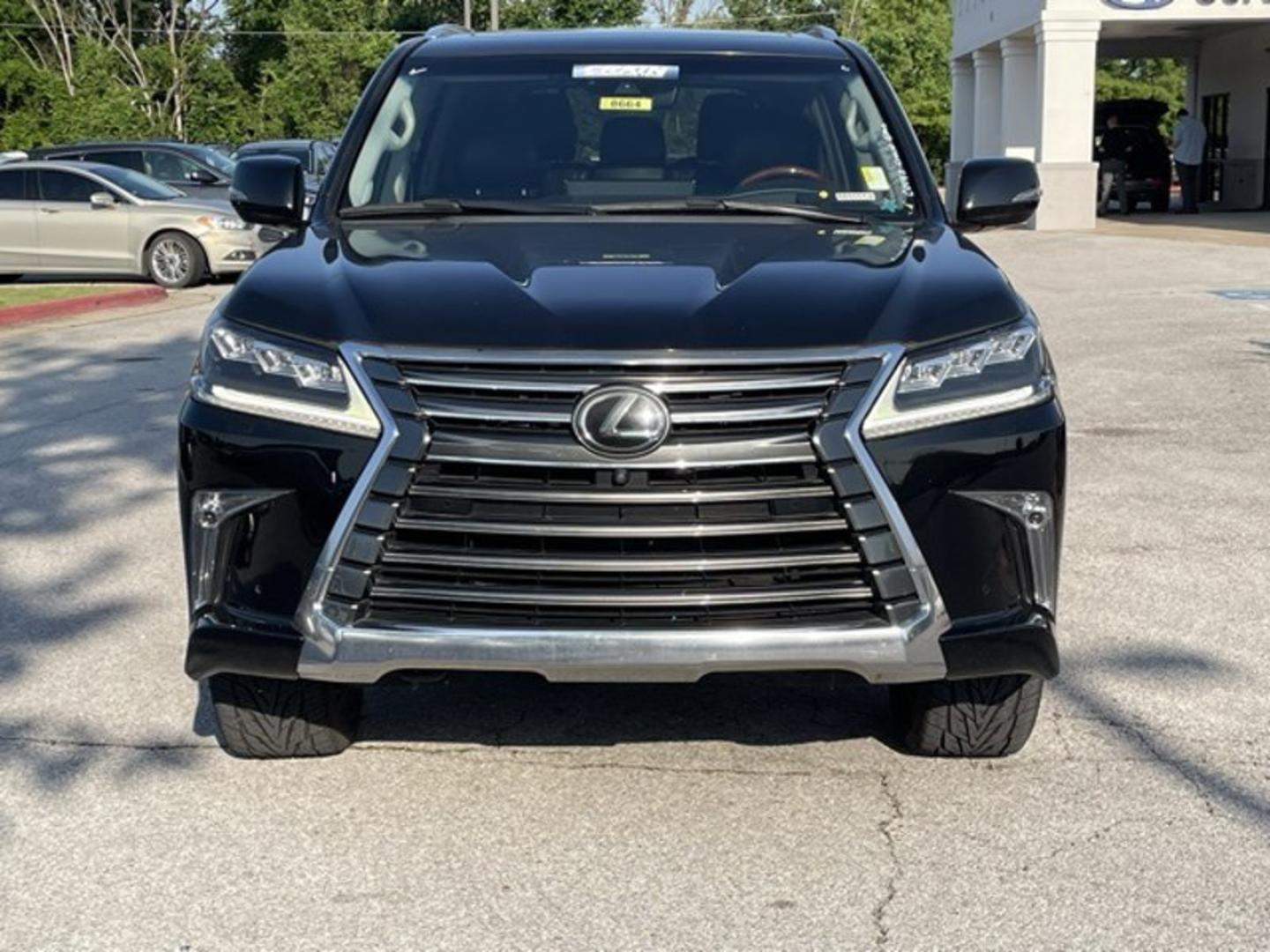 Lexus LX 570 2021 — photo 2