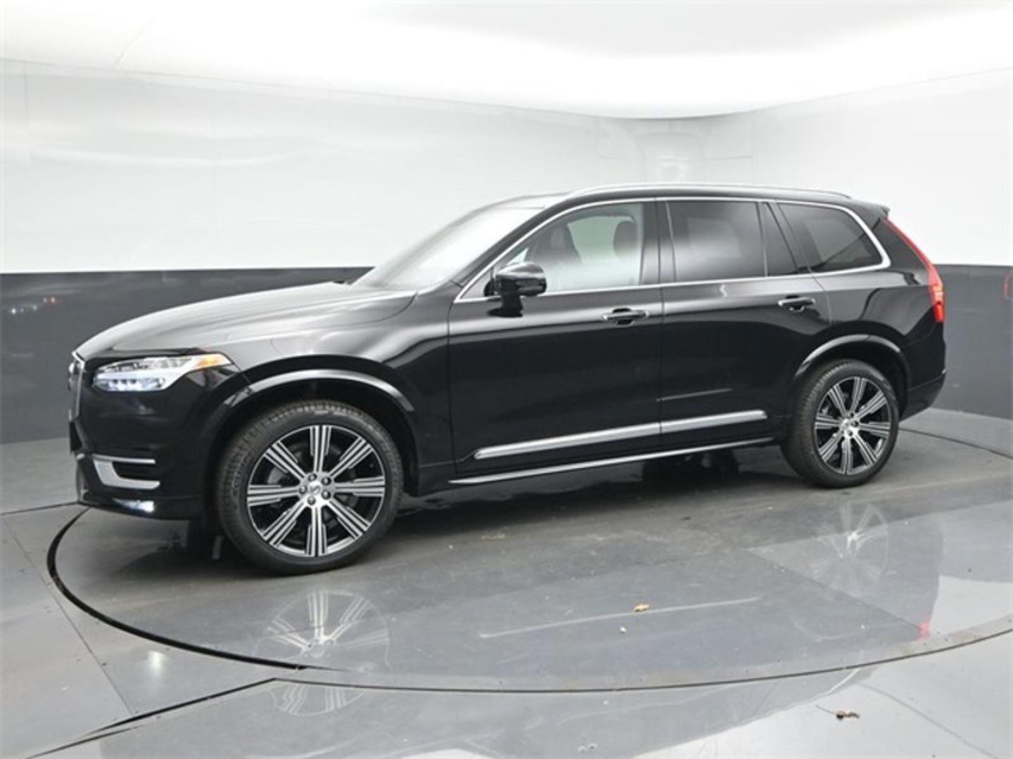 Volvo XC90 2022 — photo 2