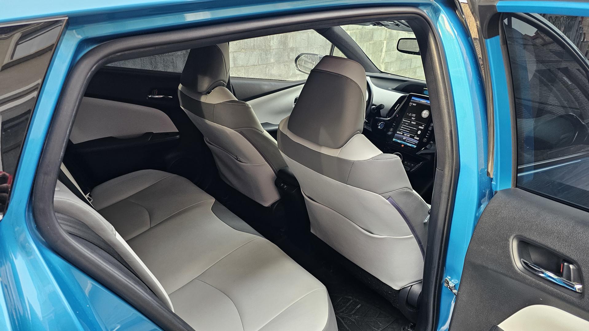 Toyota Prius Prime 2020 — photo 2