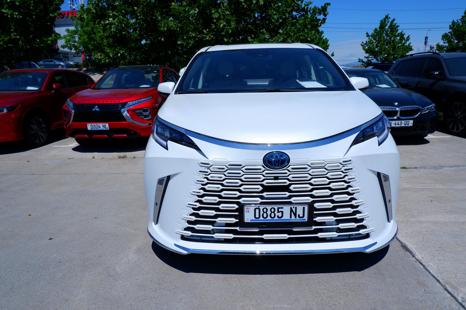 Toyota Sienna 2021 — photo 2