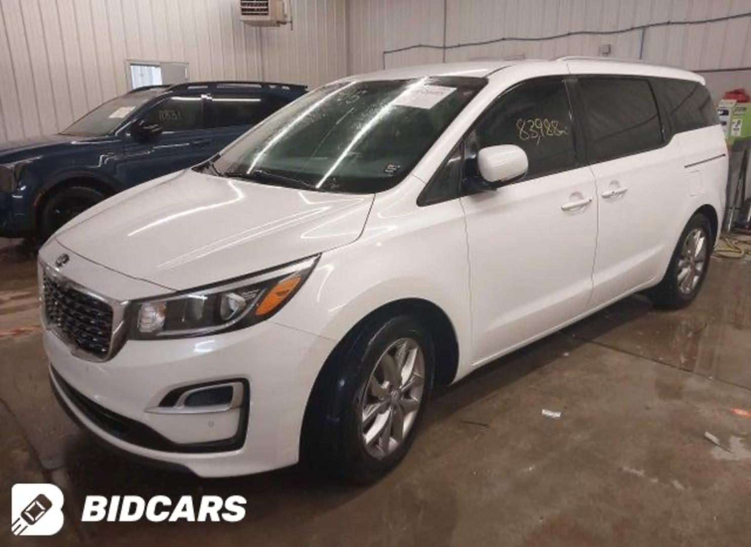 Kia Sedona 2020 — photo 2