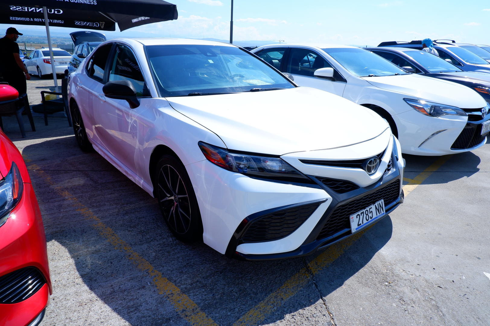 Toyota Camry 2021 — photo 2