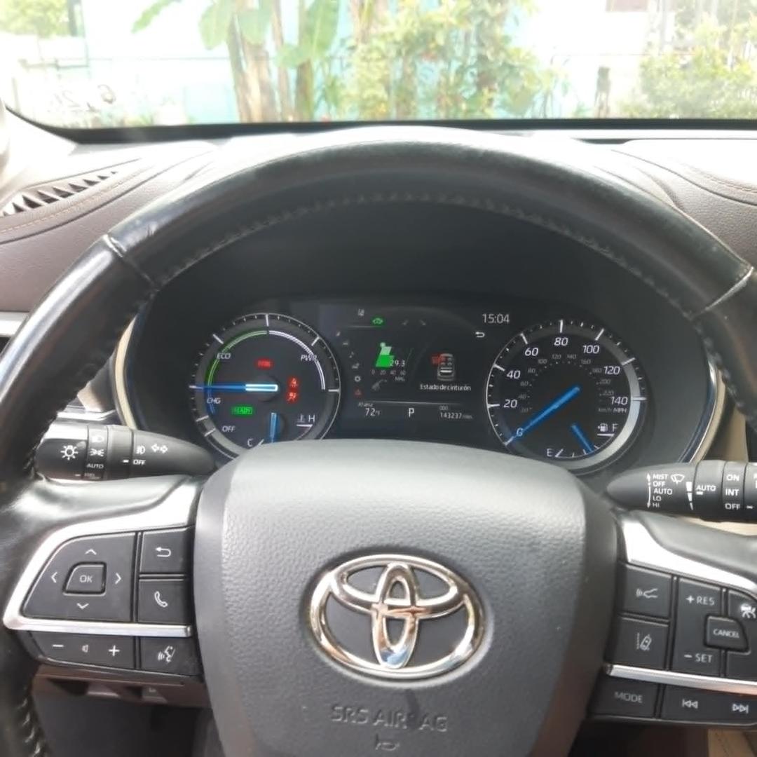 Toyota Highlander 2021 — photo 2