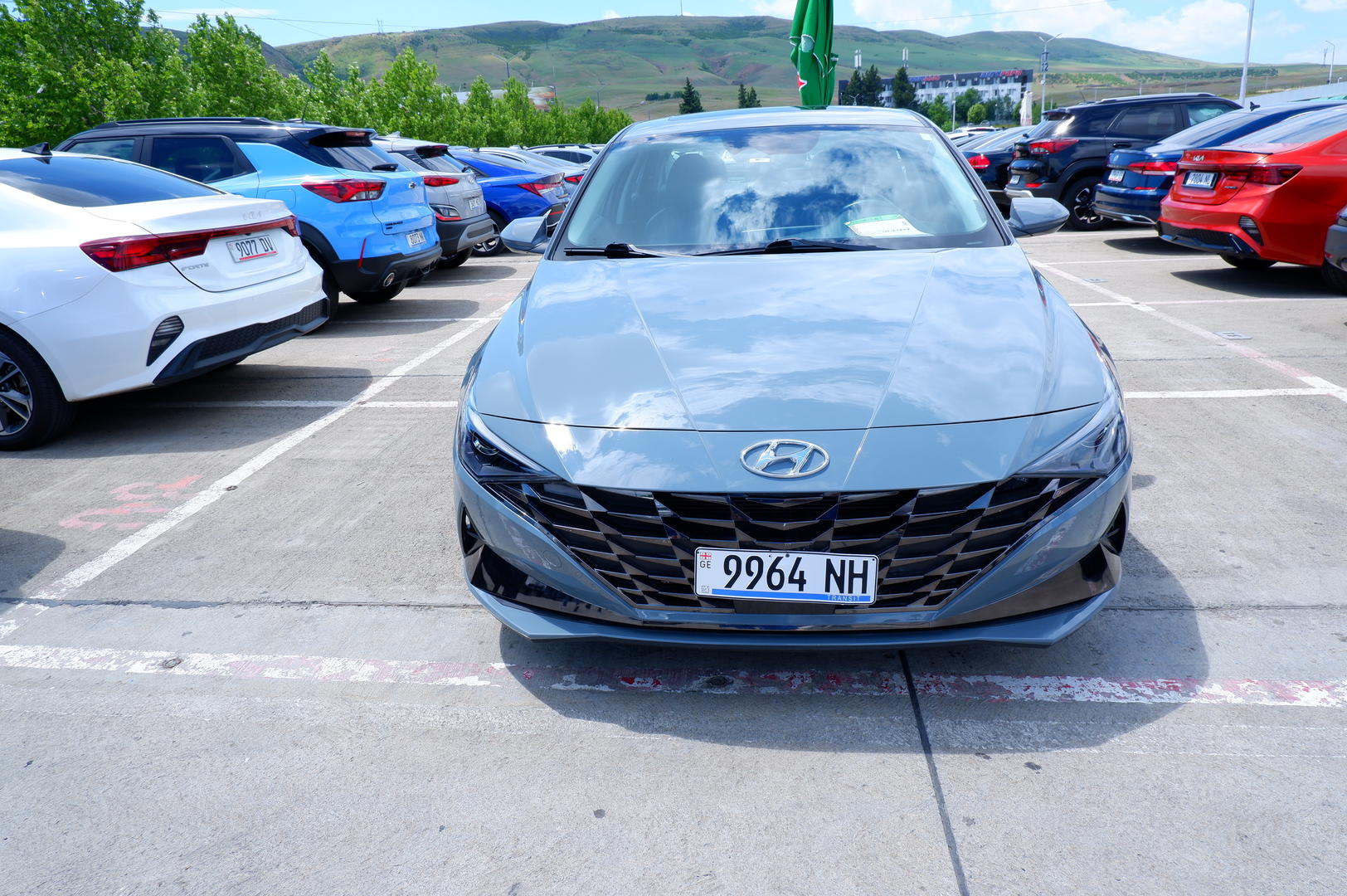 Hyundai Elantra 2022 — photo 2