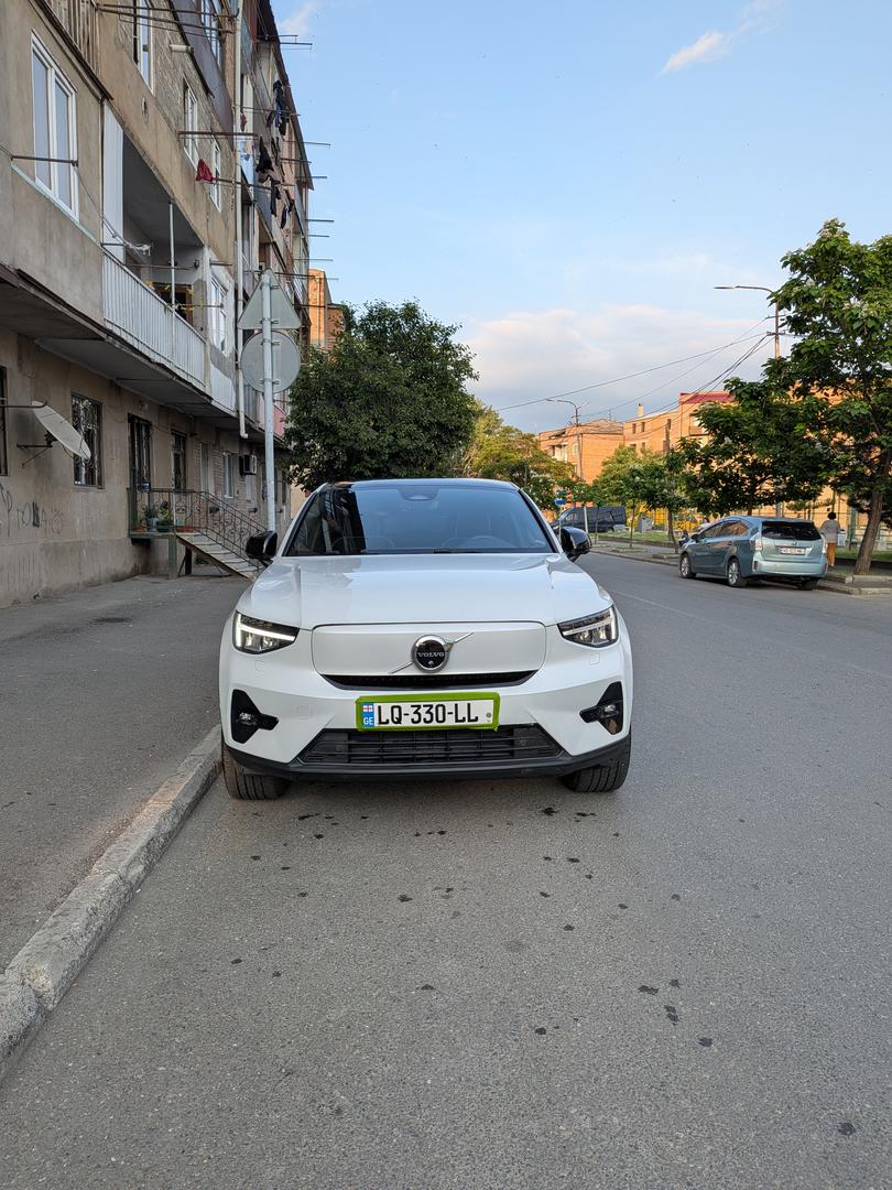 Volvo C40 2023 — photo 2
