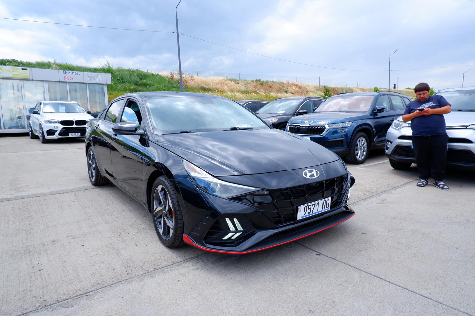 Hyundai Elantra 2022 — photo 2