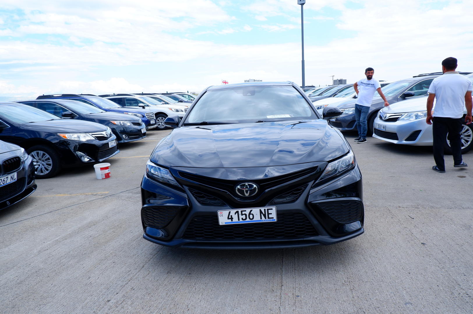 Toyota Camry 2022 — photo 2