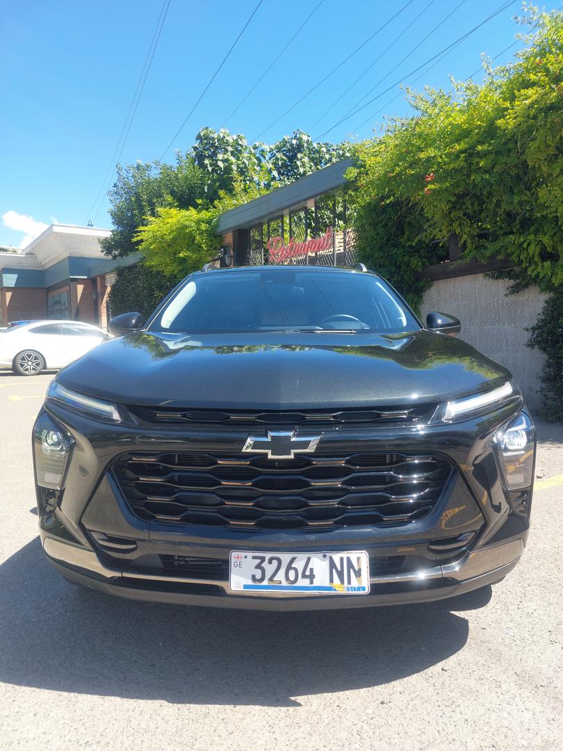 Chevrolet Trax 2023 — photo 2