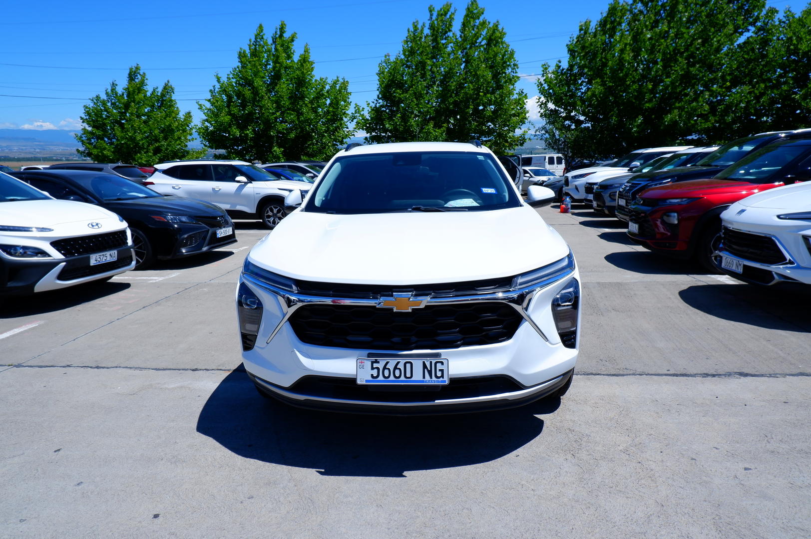 Chevrolet Trax 2023 — photo 2