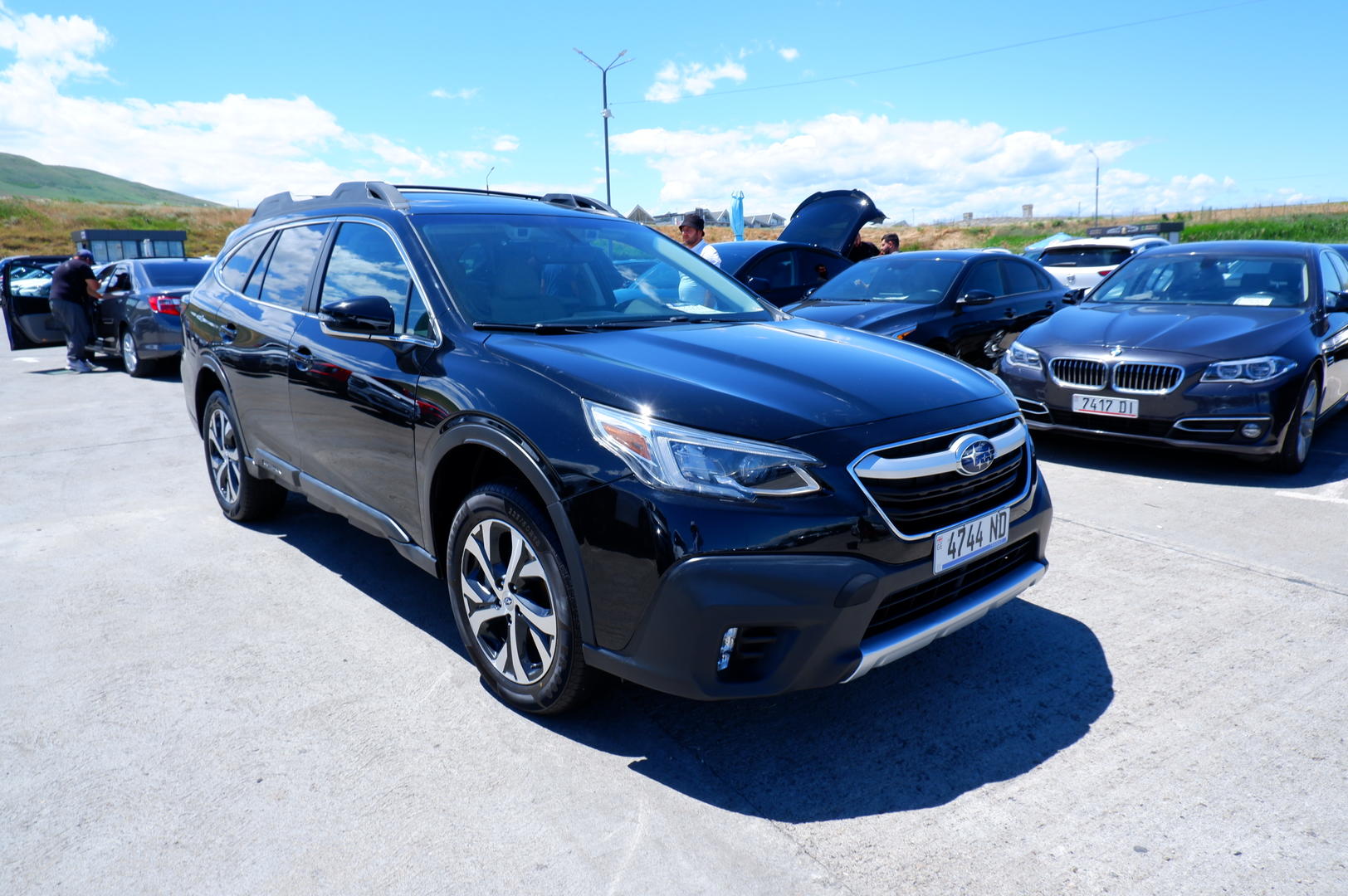Subaru Outback 2022 — photo 2